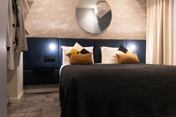 Room 3 of 61