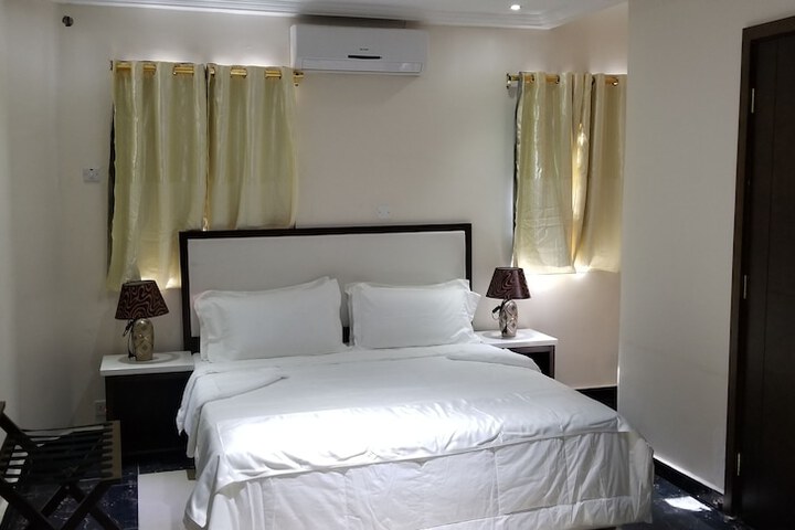 Room 15 of 71