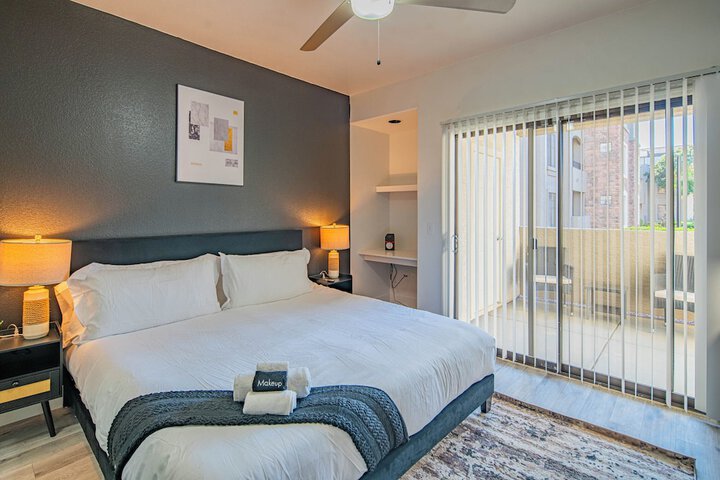 Room 37 of 193