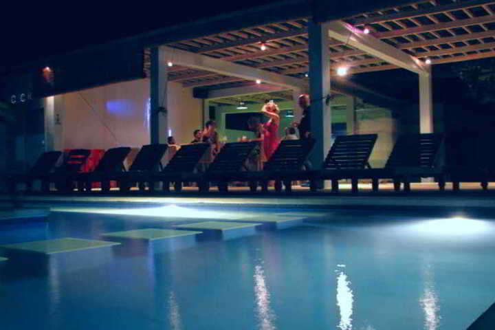 Pool 10 of 24