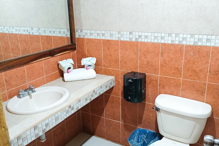 Room 28 of 46