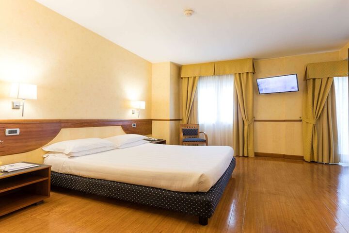 Room 21 of 80