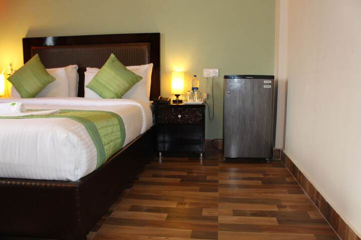 Room 8 of 25