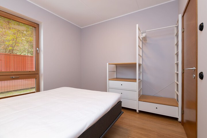 Room 5 of 60