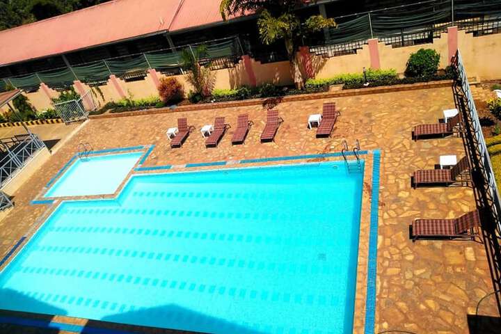 Pool 8 of 17