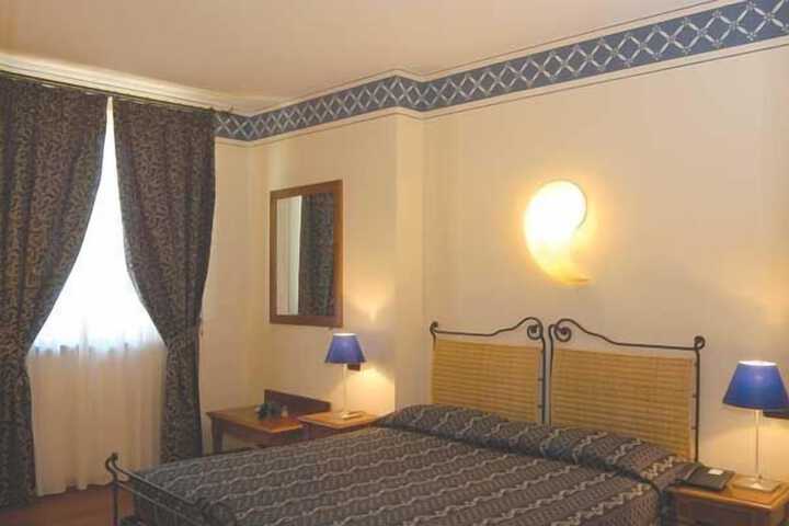 Room 5 of 45
