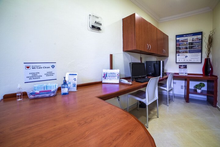 Business Center 55 of 57