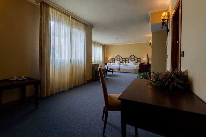 Room 50 of 124