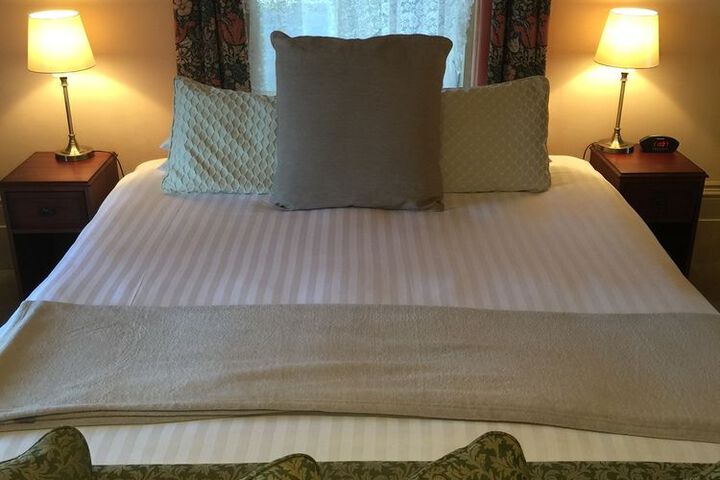 Room 7 of 66