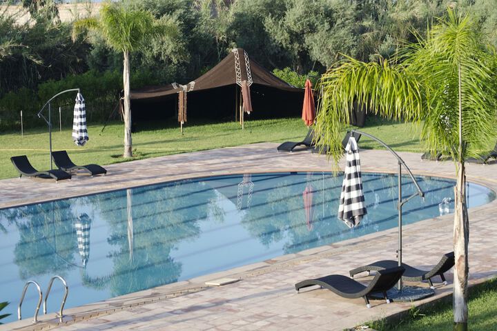 Pool 70 of 76
