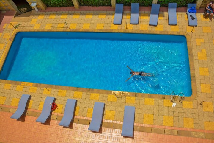 Pool 11 of 18