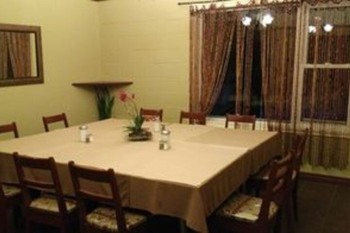 Dining 31 of 32