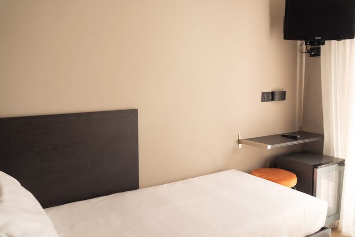 Room 34 of 50