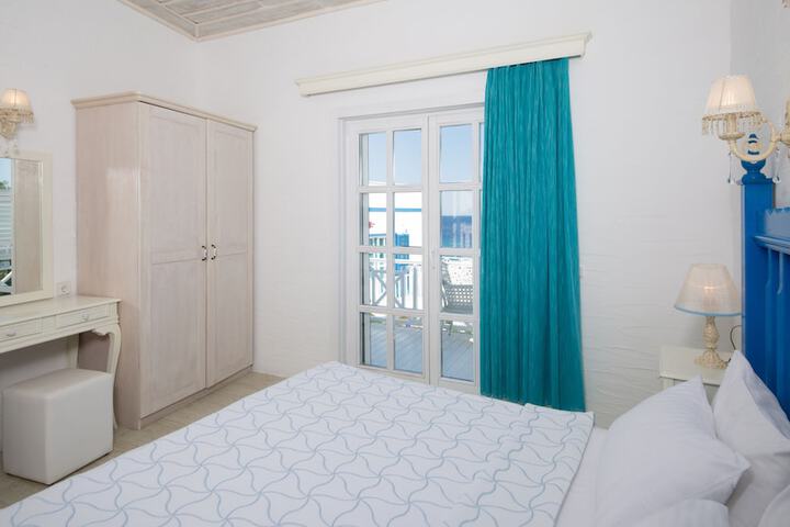 Room 27 of 117
