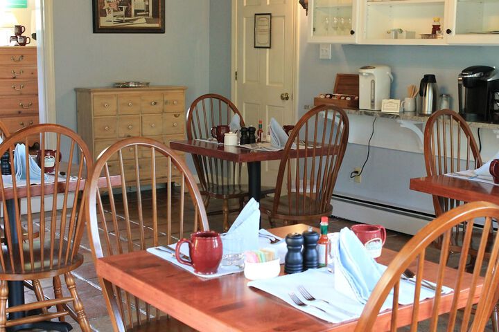 Breakfast/Coffee Service 39 of 60