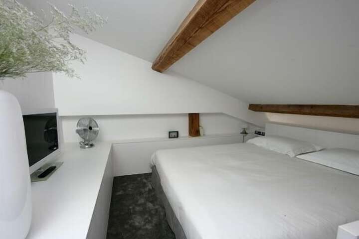 Room 14 of 40