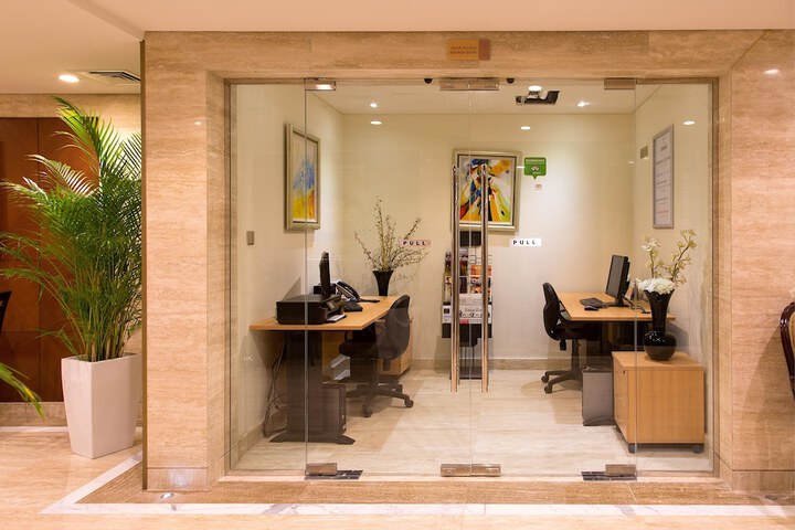 Business Center 57 of 60