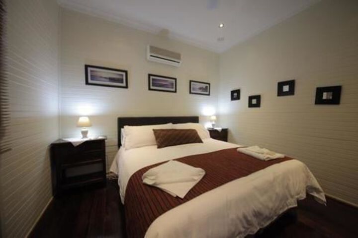 Room 12 of 32