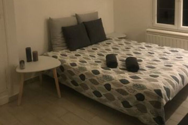 Room 13 of 22