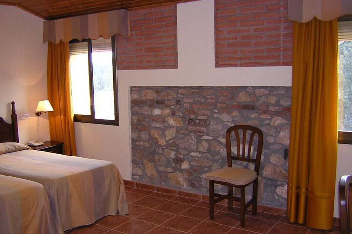 HOTEL MONESTIR