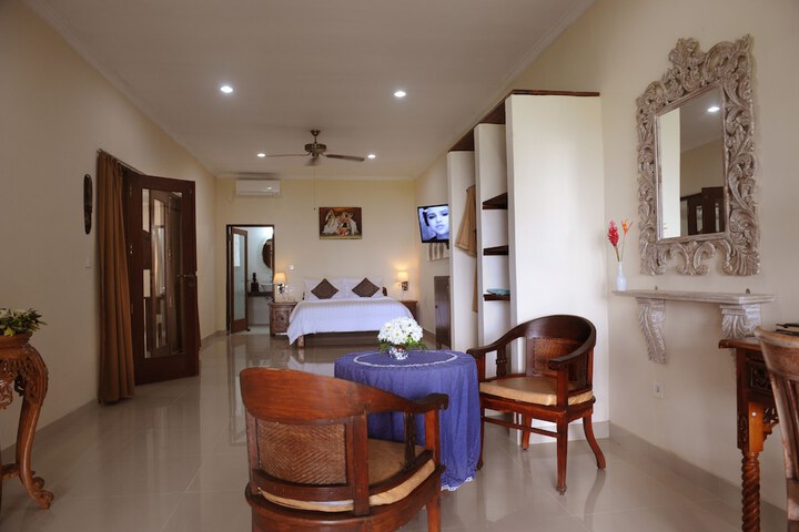 Room 5 of 92