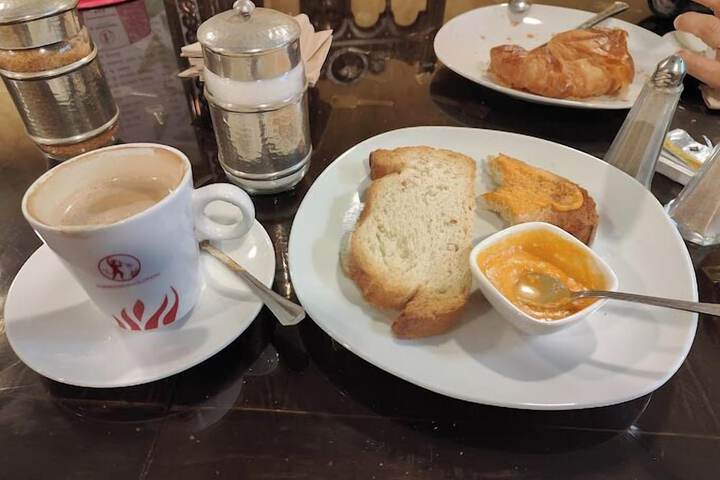 Breakfast/Coffee Service 107 of 121
