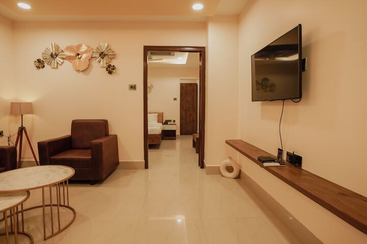 Room 4 of 27