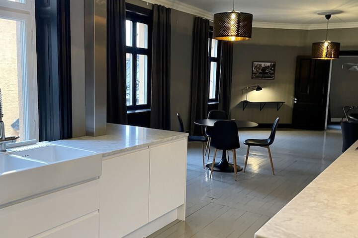 Room 40 of 149