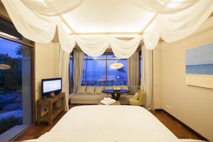 Room 5 of 164