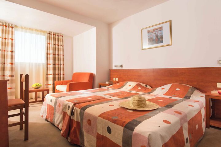 Room 3 of 23