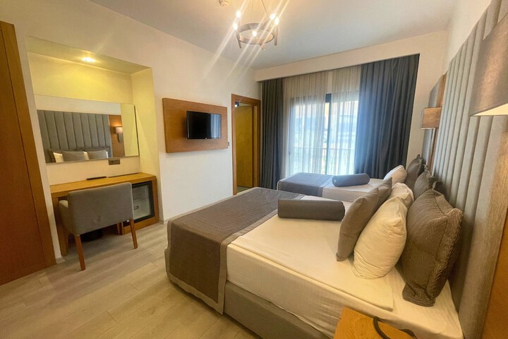 Room 14 of 48