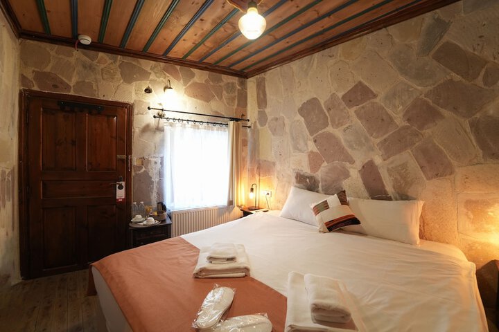 Room 25 of 140