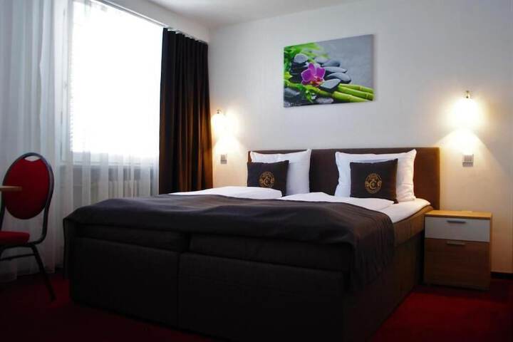 Room 15 of 37