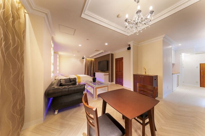 Room 14 of 34