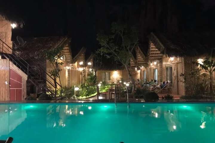 Pool 17 of 27