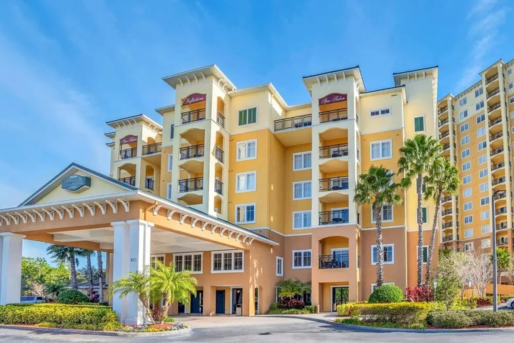 Image of -beautiful 2BR Suite - Family Resort - Pool & Hot Tub