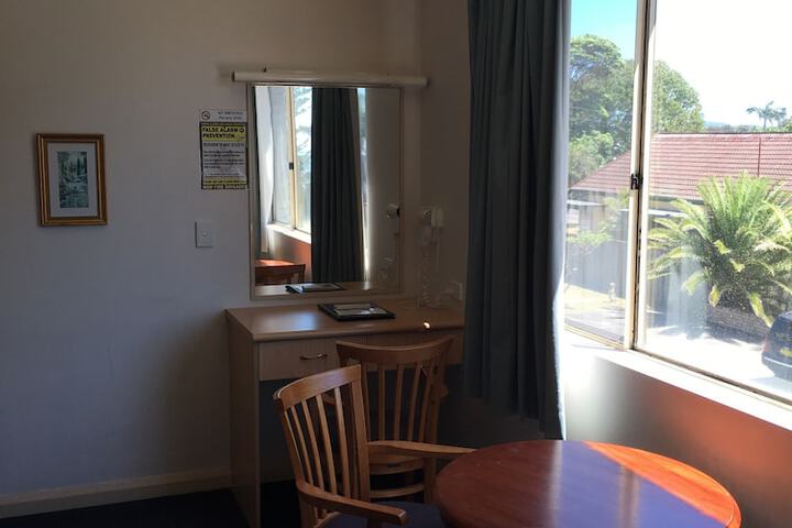 Room 15 of 27
