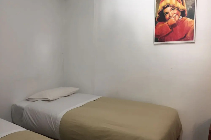 Room 8 of 14