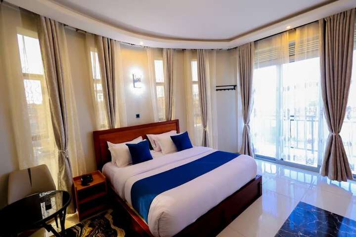 Room 3 of 9