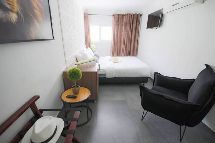 Room 9 of 71