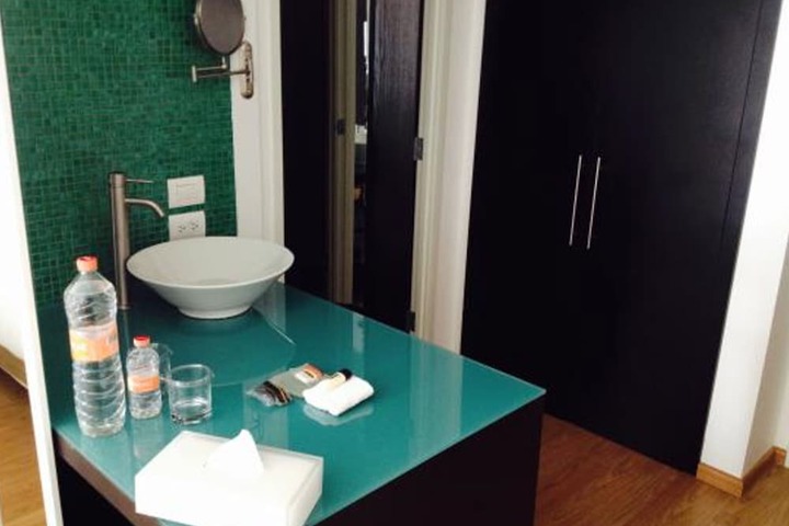 Room 21 of 43