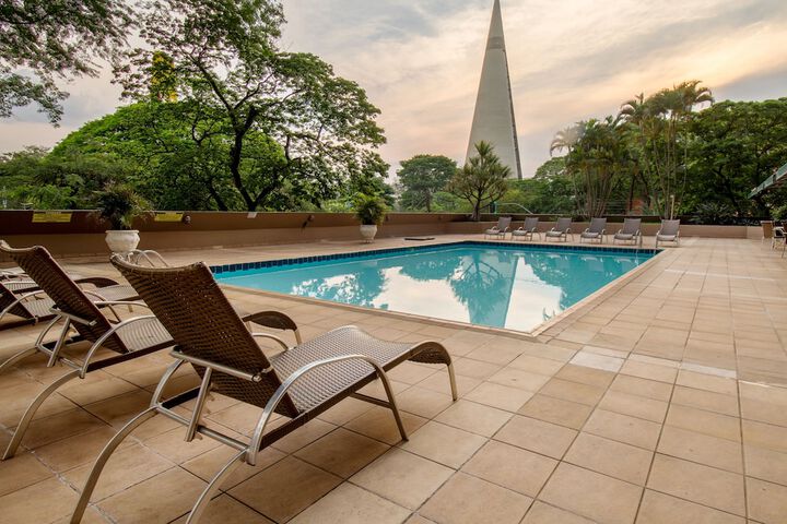 Pool 24 of 64