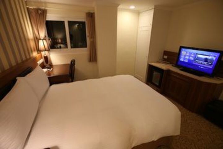 Room 18 of 29