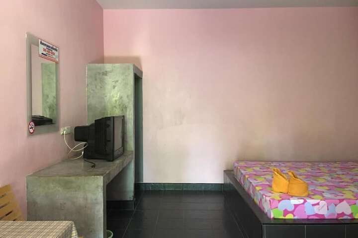 Room 7 of 31