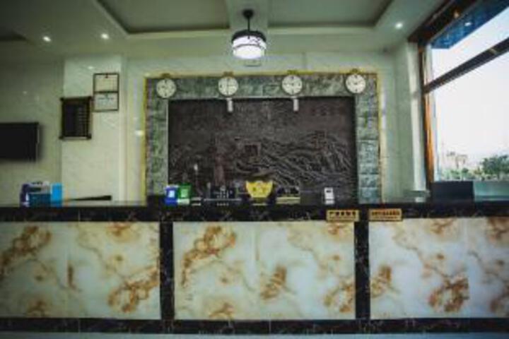 Deyue Hotel (Ruili Railway Station Branch)