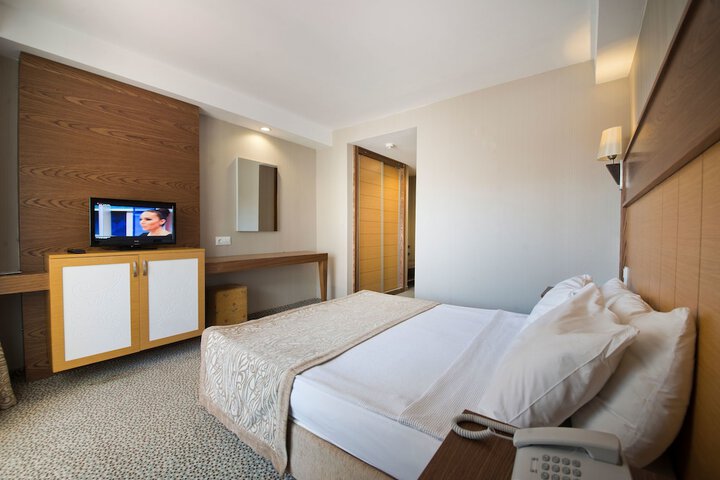 Room 7 of 49