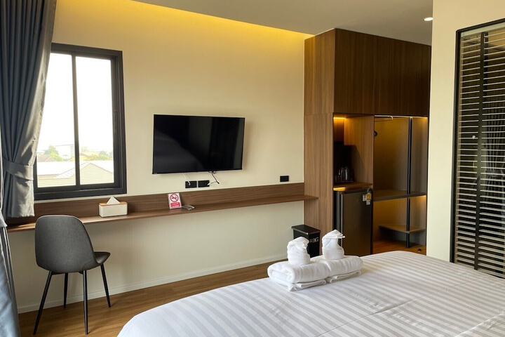 Room 4 of 38