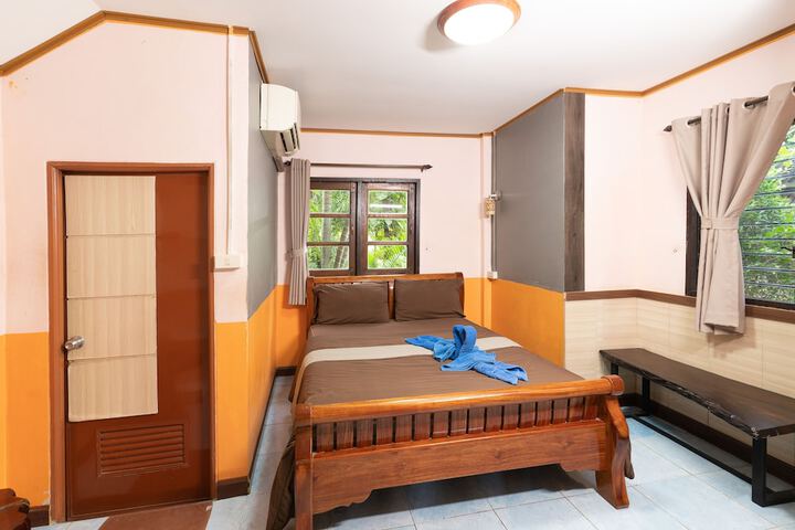 Room 16 of 95