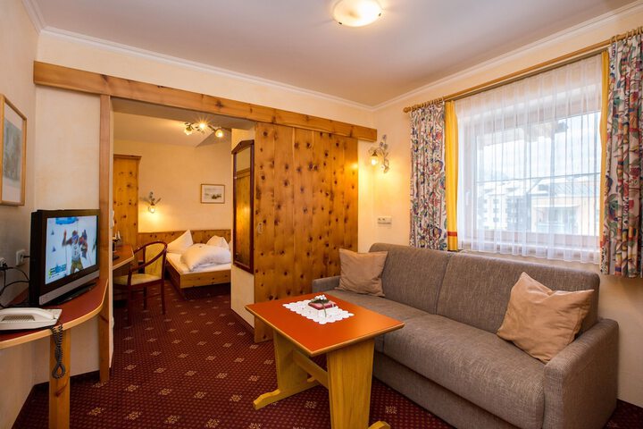 Room 14 of 73