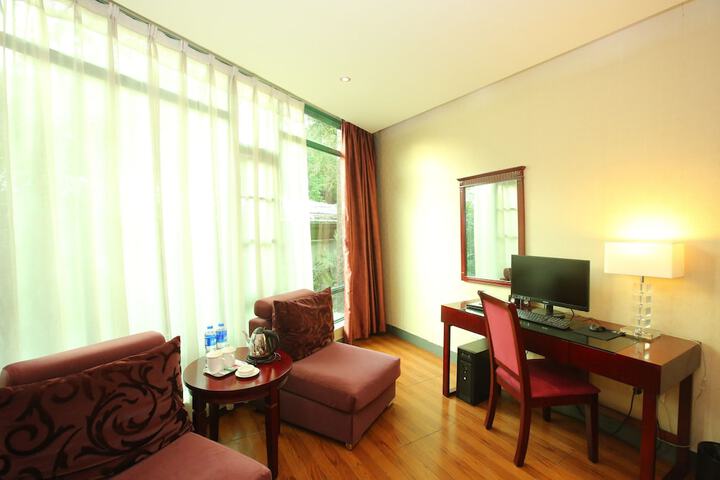 Room 15 of 29
